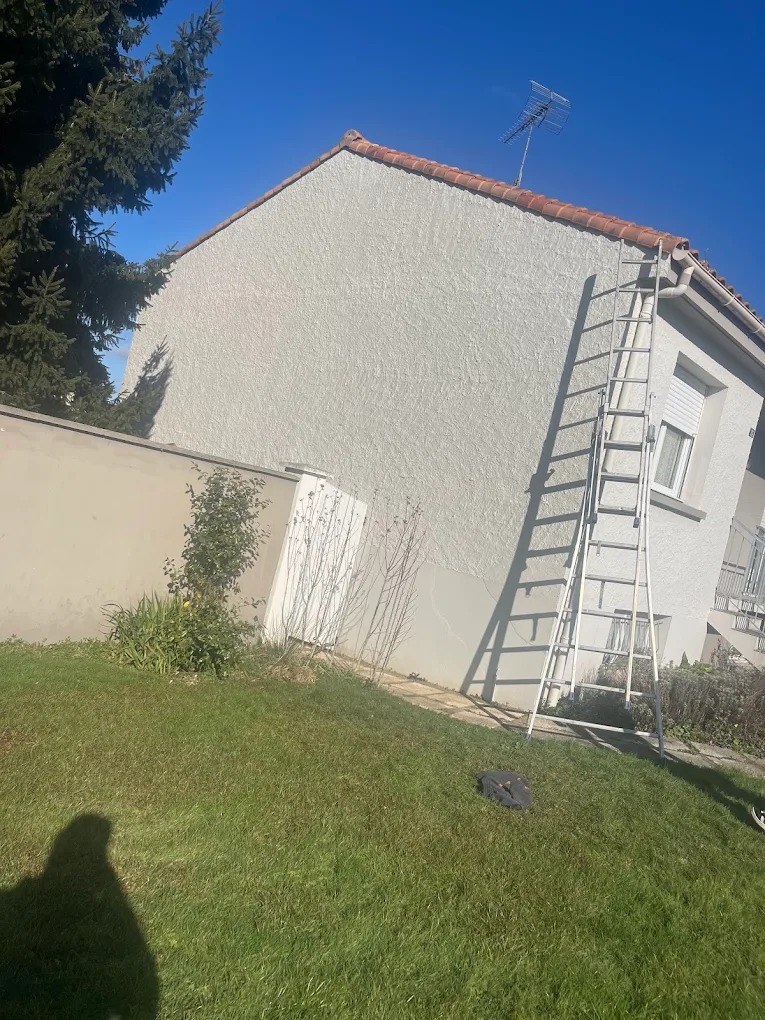 Façade latérale en rénovation